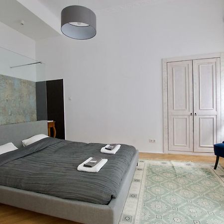 Luxury Apartment By Hi5 - Oktober 6 Street บูดาเปสต์ ภายนอก รูปภาพ